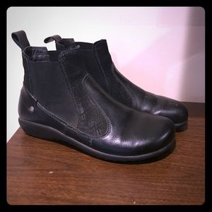 Naot  Woman’s Konini Ankle Boot